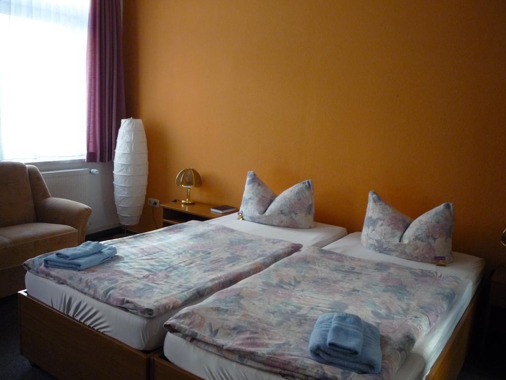 Gasthof & Pension Hause Halle  客房 照片