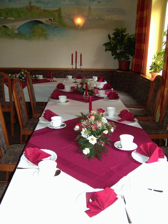 Gasthof & Pension Hause Halle  外观 照片