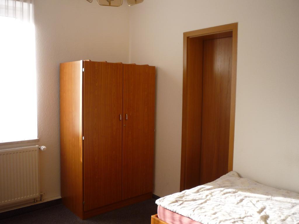 Gasthof & Pension Hause Halle  客房 照片